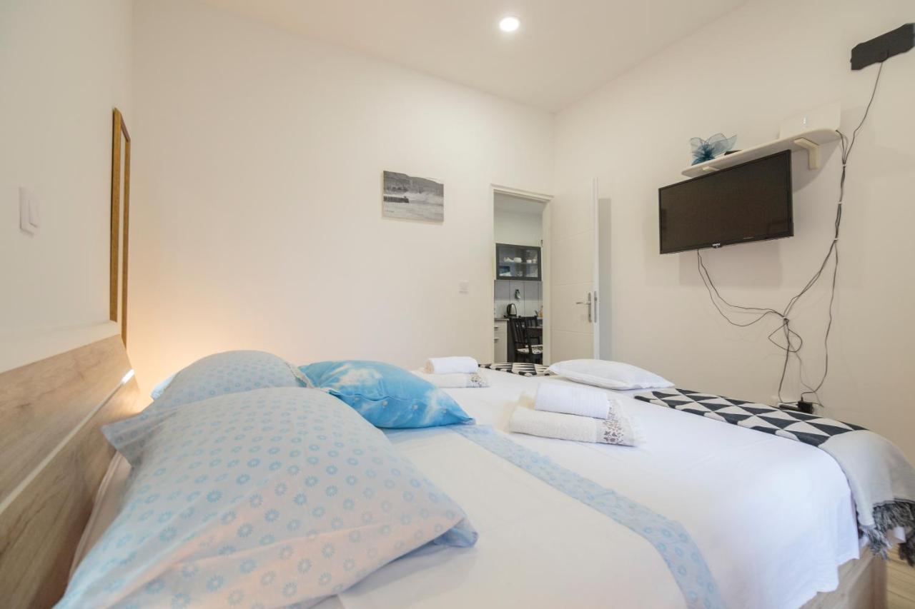 Apartment Esa Komiža Esterno foto