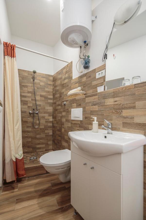 Apartment Esa Komiža Esterno foto