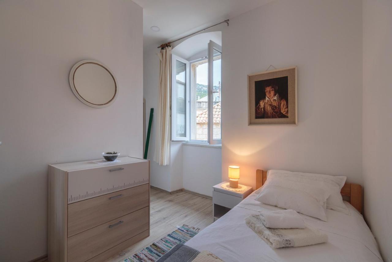 Apartment Esa Komiža Esterno foto