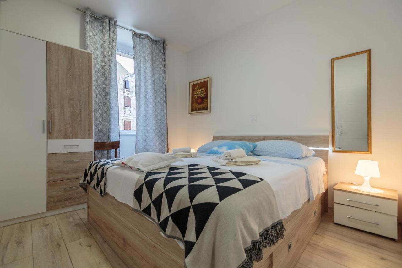 Apartment Esa Komiža Esterno foto